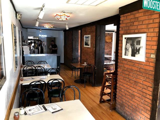 Frank Pepe's The Spot