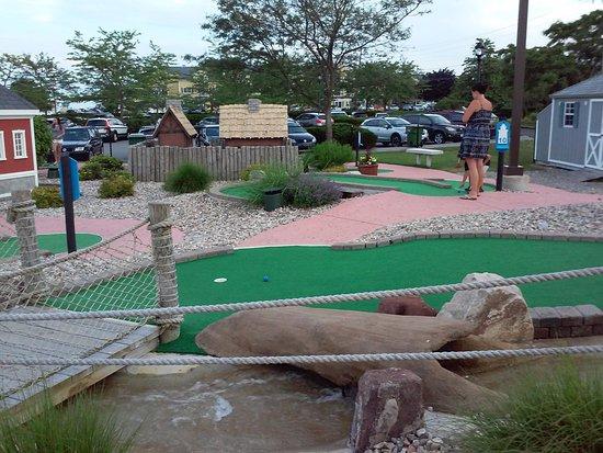 Mini-Golf at Saybrook Point
